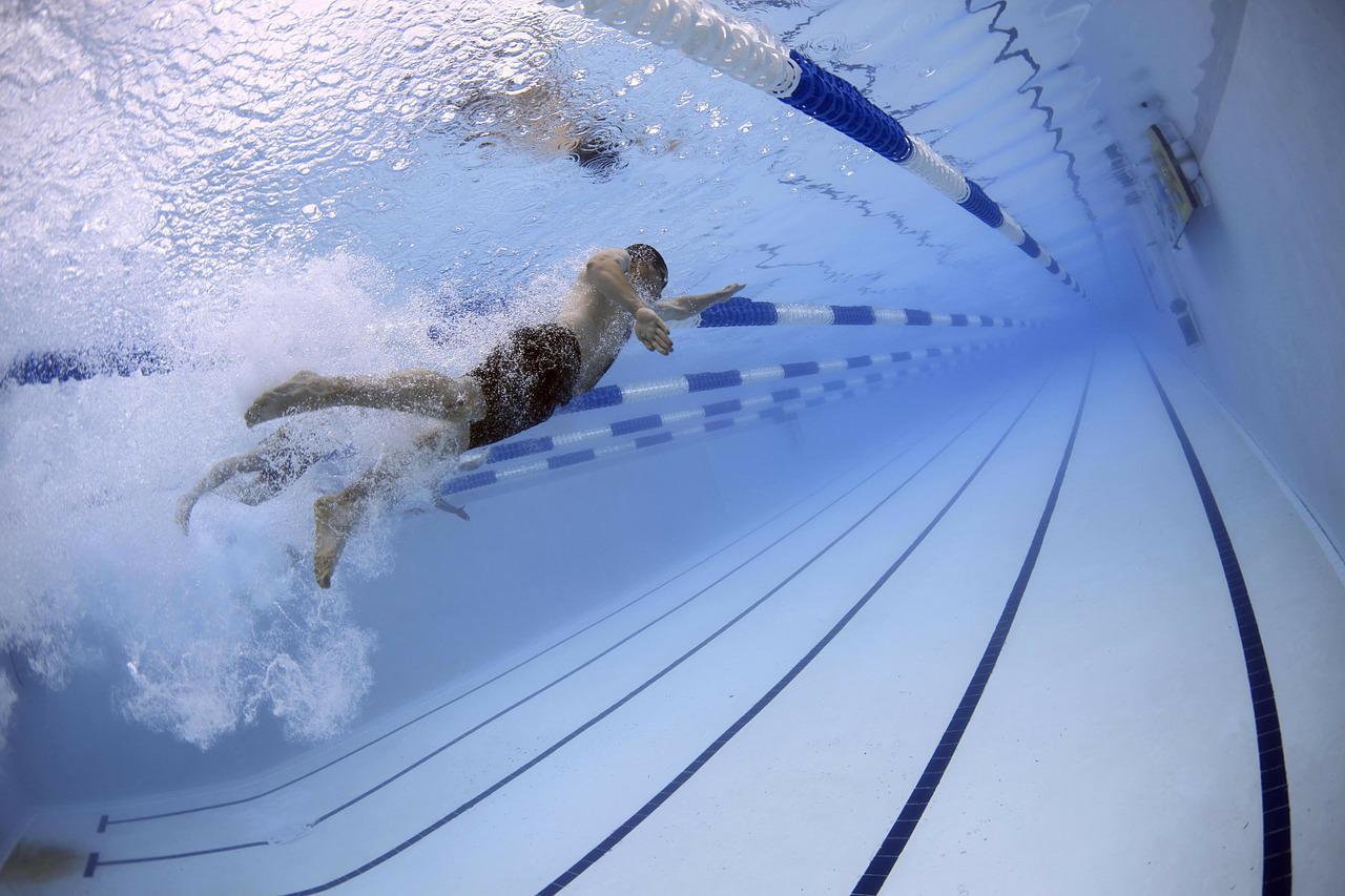 5 zasad dobrej sesji pływackiej na basenie